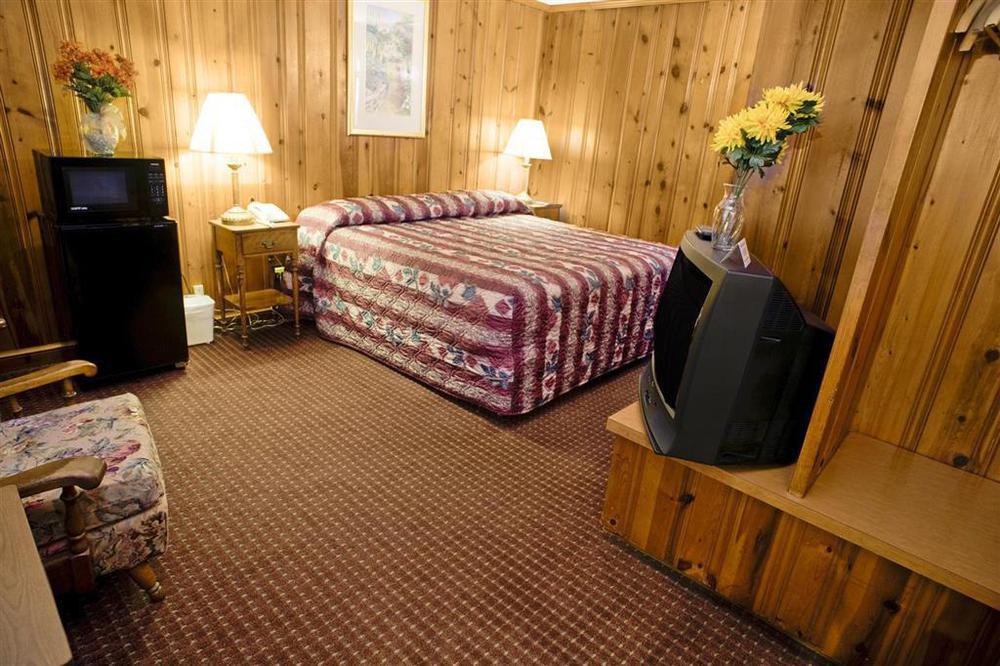 Hancock Motel Room photo